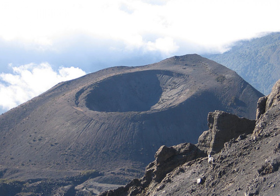 4 Days Mt. Meru Climbing Momela Route