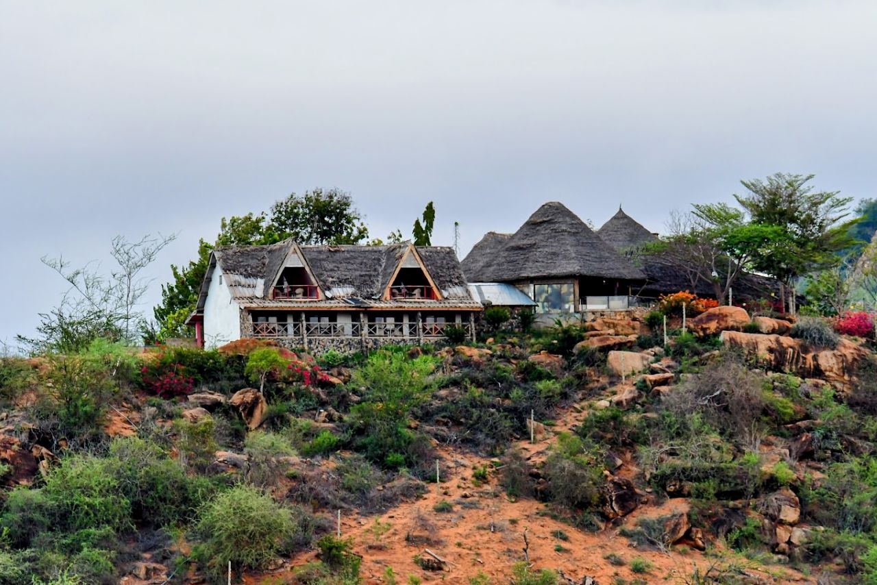 Zomeni Lion Hill Safari Lodge